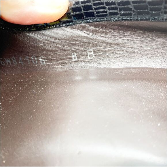 Stuart Weitzman Black Lizard Print Beaded Tassel Chunky Heeled Loafer Sz 8 - Picture 11 of 12